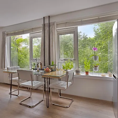 Cozy Retreat With Park Views And Free Parking Apartmán Amsterdam